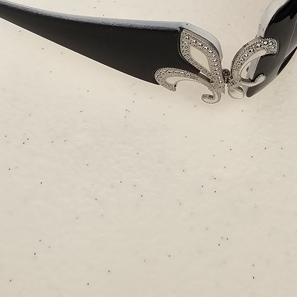 Black Italian Design Sunglasses - Picture 2 of 3